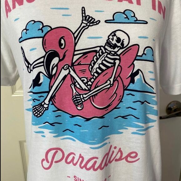 Visitors Premium Mens SMALL “ANOTHER DAY IN PARADISE” Tshirt - Picture 2 of 4